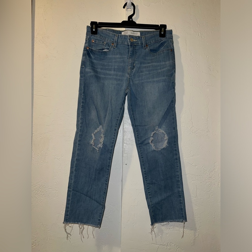 Levi’s Mid Rise Boyfriend Jeans